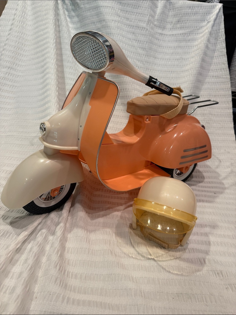 Our Generation 16 โdoll Retro Peach and Cream Ride-On Scooter w Matching Helmet